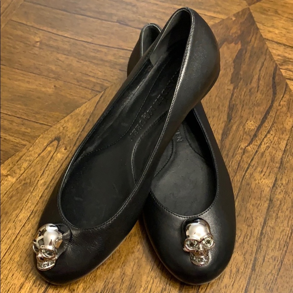 ALEXANDER McQUEEN leather ballet flats with stones